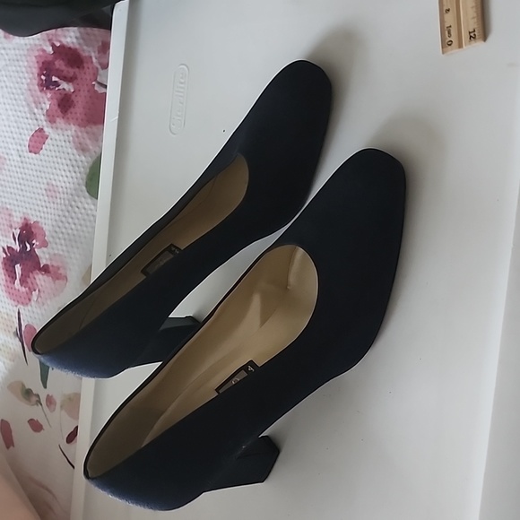 Navy peau de soie heels - Picture 2 of 4